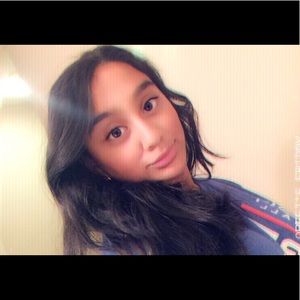 Meet your Posher, Areej